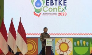 Menteri Energi dan Sumber Daya Mineral (ESDM), Arifin Tasrif ketika memberikan sambutan dalam agenda EBTKE Conex 2023 di Tangerang pada Rabu (12/7).
