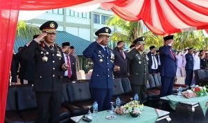 Kapolda Sulawesi Utara Irjen Pol Setyo Budiyanto bersama Wakapolda Brigjen Pol Jan de Fretes dan sejumlah Pejabat Utama Polda menghadiri perayaan Hari Jadi ke-78 TNI di Markas Kodam XIII/Merdeka, Kamis (5/10/2023).