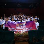 Divisi Humas Polri mengajak wartawan untuk menonton bersama film inspiratif karya sineas Indonesia berjudul ‘Aku Rindu.’ Film berdurasi 90 menit ini mengisahkan kehidupan keluarga polisi di tengah masyarakat Flores Timur yang dihadapkan pada beragam persoalan.