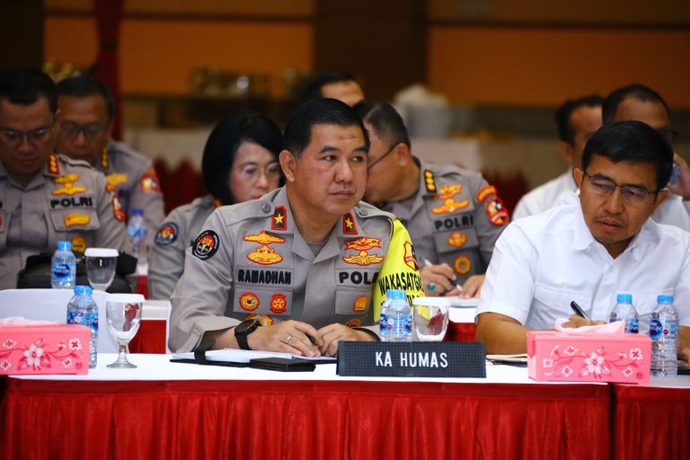 Polri menggelar Rapat Koordinasi (Rakor) Operasi Mantap Brata 2023-2024 dalam rangka pengamanan Pemilu 2024 di STIK, Jakarta Selatan, Kamis (26/10/2023).