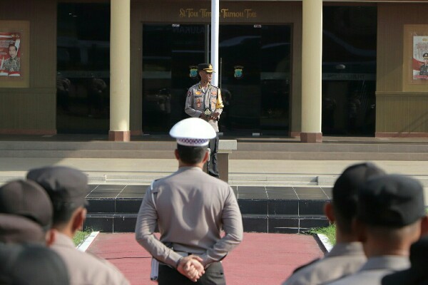 Kapolda Sulawesi Utara melalui Kabid Humas Kombes Pol Iis Kristian mengingatkan kepada seluruh personel Polda Sulut tentang netralitas Polri dalam Pemilu 2024.