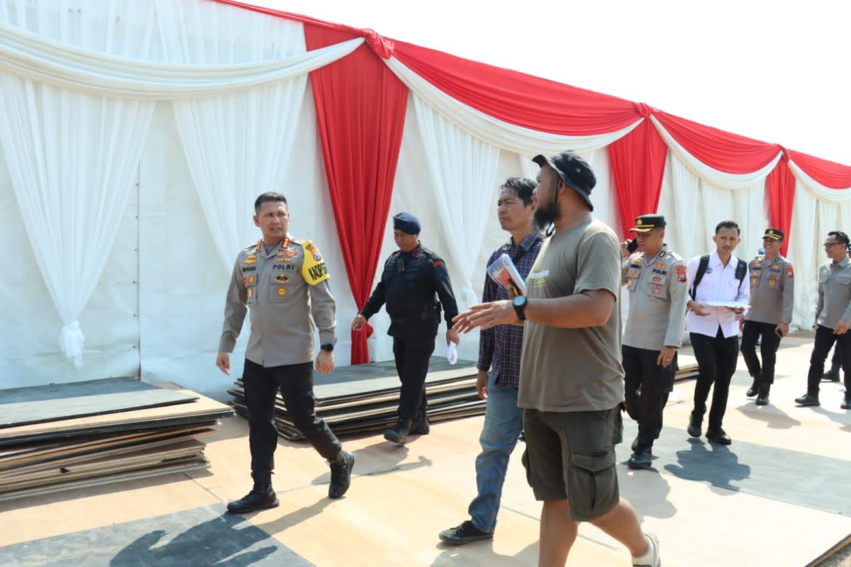 Akabri angkatan 91 menggelar Bakti Kesehatan yang dipusatkan di Lapangan Rampal, Malang, Jawa Timur pada Sabtu (21/10/23).