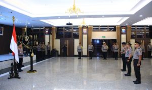 Kapolri Jenderal Polisi Listyo Sigit Prabowo memimpin upacara kenaikan pangkat setingkat lebih tinggi atau Korps Rapor 14 perwira tinggi (pati) Polri, Senin (30/10/2023). Upacara digelar di Gedung Rupatama Mabes Polri, Jakarta Selatan.