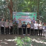 Polda Sulawesi Utara (Sulut) bersama Polres Minahasa Utara (Minut) melaksanakan penghijauan di Hutan Kenangan, pada Jumat (13/10/2023) pagi.