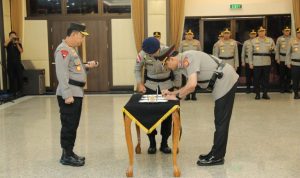 Kepolisian Negara Republik Indonesia (Polri) menggelar upacara laporan kenaikan pangkat ke dan dalam golongan Pati (Perwira Tinggi) Polri serta serah terima jabatan Kapolda Aceh Hari ini di Rupattama Mabes Polri, Jakarta.