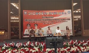 Kepala Biro Operasi (Karoops) Polda Sulawesi Utara (Sulut) Kombes Pol R. Wawan Wirawan menghadiri Rapat Koordinasi (rakor) Gubernur Sebagai Wakil Pemerintah Pusat di Provinsi Sulut, pada Rabu (29/11/2023), di The Sentra Hotel, Kabupaten Minahasa Utara.