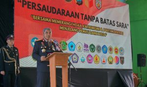 Upacara peringatan Hari Pahlawan ini dipimpin langsung Kapolda Sulut Irjen Pol Setyo Budiyanto, dihadiri juga sejumlah Pejabat Utama Polda Sulut.