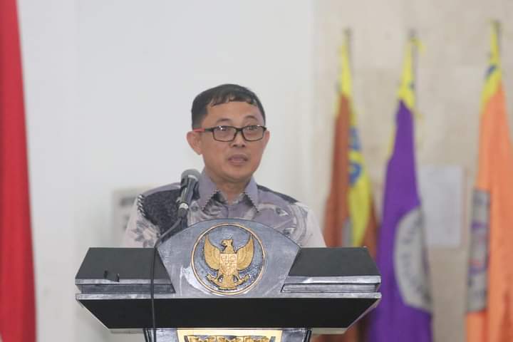 Rektor Unsrat, Oktovian Sompie saat memberikan Sambutan pada Dies Natalis ke-58 FPIK (Foto : Dok. Unsrat)