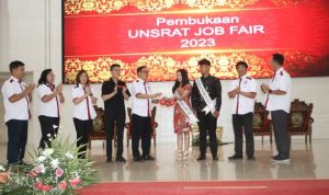 Pembukaan Job Fair 2023 Olen Rektor Berty Sompie (Foto : Dok. Unsrat )