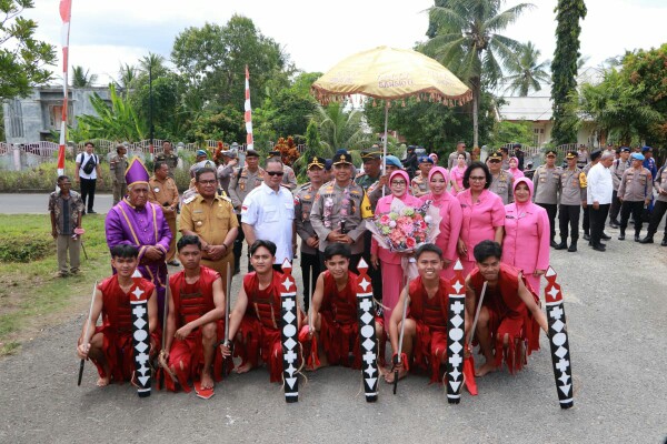 Kapolda Sulawesi Utara Irjen Pol Setyo Budiyanto bersama Wakapolda Brigjen Pol Jan de Fretes dan sejumlah PJU Polda Sulut melakukan kunjungan kerja ke Polres Kepulauan Talaud, Senin (13/11/2023).
