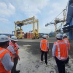 Energize Team PLN UP3 Manado saat mengunjungi Pelabuhan Bitung yang menjadi lokasi Penyambungan Listrik dengan daya sebesar 3.465 kVA sebagai bagian dari Transformasi Green Port PT PELINDO
