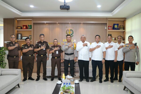 Bangun Sinergitas, Kapolda Irjen Pol Yudhiawan Sambangi Kejati, BNNP, Bakamla dan Pengadilan Tinggi Manado