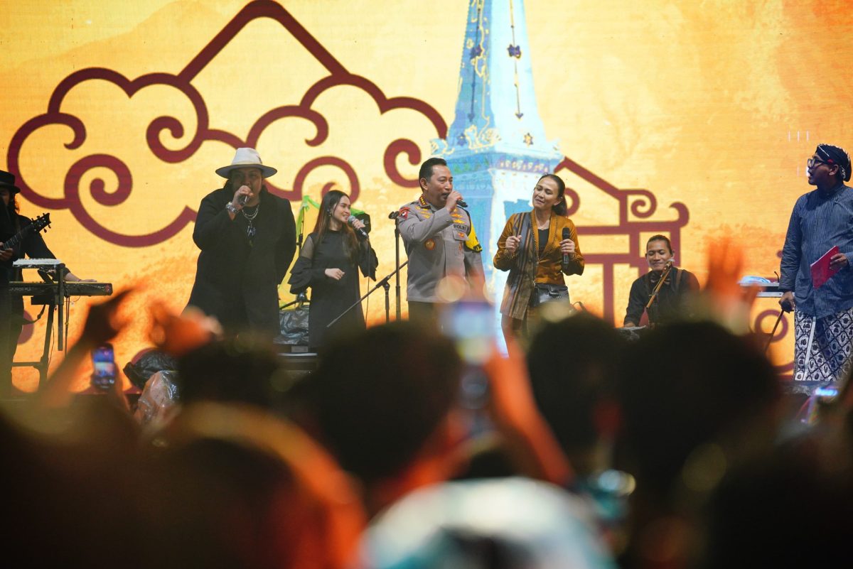 Jogja Asik, Kapolri Jenderal Listyo Sigit Prabowo mengajak kepada seluruh masyarakat Daerah Istimewa Yogyakarta (DIY) untuk terus menjaga persatuan dan kesatuan di tengah momentum Pemilu serentak tahun 2024.