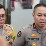 Detasemen Khusus (Densus) 88 Antiteror Polri menangkap 10 orang terduga teroris di wilayah Jawa Tengah. Para tersangka ditangkap yakni berinisial S alias M, M alias R, T alias A, P alias K, N alias A, T alias J, E alias W, N, SU dan MU.