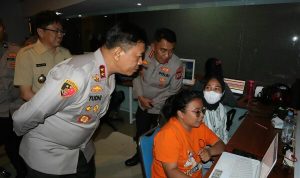 Kunjungi Kantor Walikota Manado, Kapolda Pantau Kota Melalui CCTV dan Cek Ruangan Command Center