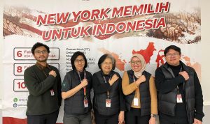 Stevi Nangon bersama Panwas New York