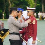 Pengasuh dan Taruna Berprestasi Diberi Pin Emas oleh Kapolri