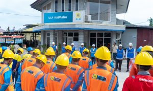 Suasana apel siaga kelistrikan Pemilu 2024 di Kantor PLN Unit Layanan Pelanggan di Papua Barat.