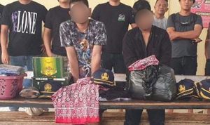 Polresta Manado mengamankan dua terduga pelaku pencurian toko yang berada di kompleks shopping center Pasar 45 Kota Manado.