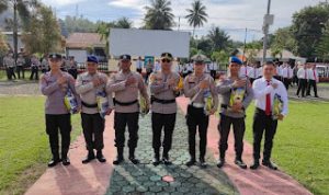 Kapolres Minsel Berikan Reward Kepada Personel Berprestasi
