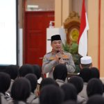 Sekolah Polisi Wanita bersama Lemdiklat Polri dan Quantum Akhyar Institute yang dipimpin oleh Ust. Dr. Adi Hidayat, Lc., M.A., membuka program pelatihan pendidikan siswa Qur'ani. Program tersebut diperuntukan bagi siswa bintara Polwan.