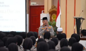 Sekolah Polisi Wanita bersama Lemdiklat Polri dan Quantum Akhyar Institute yang dipimpin oleh Ust. Dr. Adi Hidayat, Lc., M.A., membuka program pelatihan pendidikan siswa Qur'ani. Program tersebut diperuntukan bagi siswa bintara Polwan.