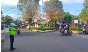 Satlantas Polresta Manado telah menggelar kegiatan Pos Cakalang (Polisi Cegah Kemacetan dan Pelanggaran) pada hari Sabtu, tanggal 27 April 2024.