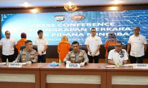 Direktorat Reskrimsus Polda Sulawesi Utara menggagalkan pengiriman 10 kg emas diduga hasil pertambangan emas tanpa izin (PETI) di wilayah hukum Polda Sulut.