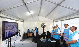 Dalam kesempatan itu, Darmawan juga menyapa dan memastikan kondisi para personelnya yang sedang betugas di posko-posko siaga kelistrikan yang tersebar di 5 lokasi venue dan 14 lokasi hotel.