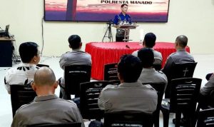 Dalam upaya meningkatkan kesejahteraan rohani dan mental personelnya, Polresta Manado melaksanakan kegiatan Binrohthal (Bimbingan Rohani dan Mental) pada hari Kamis (25/4/2024)