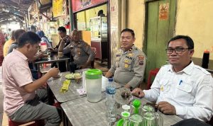 Kapolsek Singkil, Ipda Nicky Winerungan, memimpin acara Coffee Morning. Acara tersebut dihadiri oleh Camat Singkil dan para Lurah Singkil dalam upaya bersama menghadapi hari raya Lebaran dan pendataan para pengungsi erupsi Gunung Ruang Sitaro, Rabu (23/4/2024).