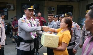 Kapolres Kepulauan Sangihe AKBP Dhana Ananda Syahputra dan jajaran menyambut kadatangan Kapolda Sulawesi Utara Irjen Pol Yudhiawan dan rombongan di Mapolres Kepulauan Sangihe, Kamis (30/5/2024).