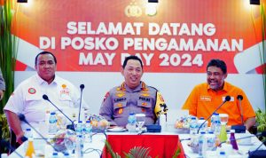 Kapolri Jenderal Listyo Sigit Prabowo meninjau langsung pengamanan peringatan aksi Hari Buruh Internasional atau May Day di Gelora Bung Karno (GBK), Jakarta, Rabu, 1 Mei 2024.