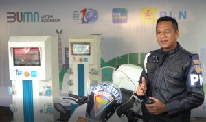 Salah seorang pengguna motor listrik yang bertugas mengawal delegasi dari Negara Kazakhstan, Hairul Usman mengapresiasi kesiagaan petugas PLN dalam mengoperasikan EV Charger sepanjang perhelatan KTT WWF. Dirinya juga manyampaikan bahwa kemudahan dalam operasional pengisian daya serta performa kendaraan listrik jauh lebih memudahkan para pengemudi.