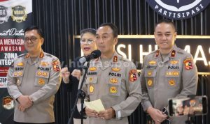 Polri menegaskan pihaknya dan Kejaksaan Agung (Kejagung) tidak ada masalah dan baik-baik saja. Hal itu sebagai respons penguntitan Densus 88 terhadap Jampidsus Kejagung.