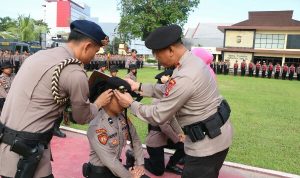 Kapolda Sulawesi Utara Irjen Pol Yudhiawan menutup tradisi pembaretan Bintara Remaja Polri lulusan tahun 2023 (Angkatan 50), yang digelar di Lapangan Presisi Polda Sulut, Sabtu (4/5/2024) pagi.