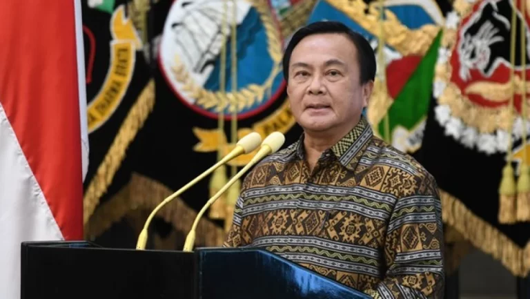 Ketua Harian Kompolnas Benny Mamoto Kompolnas Optimistis Kasus Vina Cirebon Bakal Diungkap Tuntas