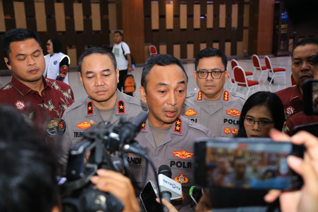 Kadiv Humas Polri, Irjen Pol Sandi Nugroho menuturkan bahwa masyarakat semakin percaya terhadap institusi Polri.