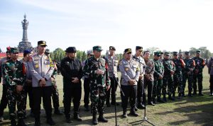 Amankan, TNI-Polri menggelar apel gelar pasukan gabungan dalam rangka pengamanan Konfrensi Tingkat Tinggi (KTT) Indonesia Africa Forum (IAF) ke-2 dan High Level Forum on Multi Stekholders Pertnership (HLF MSP) tahun 2024 yang digelar pada 1-3 September 2024 di Bali.