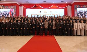 Irjen Pol Dedi Prasetyo sebagai Asisten Kapolri Bidang Sumber Daya Manusia memimpin wisuda purna bakti pembinaan tradisi pengakhiran dinas di lingkungan mabes Polri T.A 2024 di PTIK hari Rabu (07/08/24).