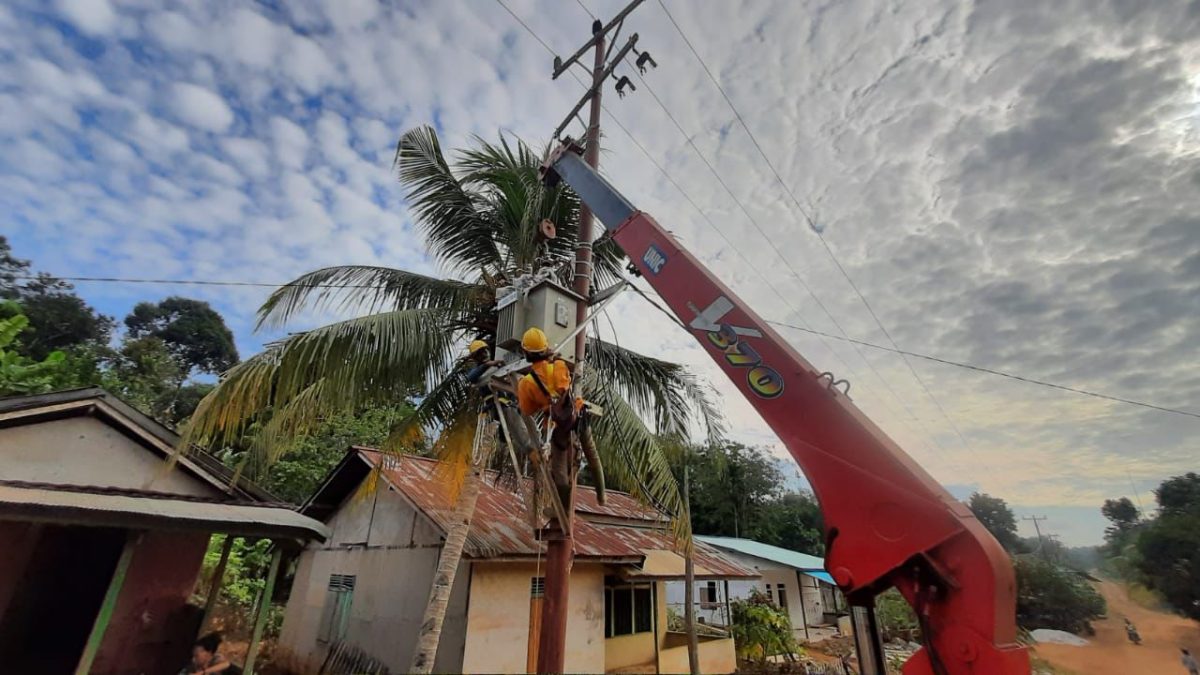 Momen HUT RI, Realisasi PMN ke PLN Merdekakan Listrik Bagi 953 Warga di 7 Desa Pelosok Bengkayang, Kalbar