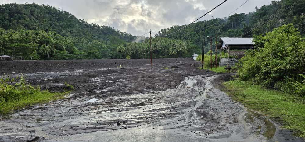 PLN mengambil langkah cepat dan tanggap dalam merespons gangguan kelistrikan yang terjadi di Pulau Siau akibat cuaca ekstrem dan banjir lava yang melanda wilayah tersebut sejak Jumat (14/06).