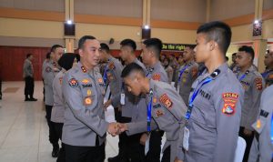 Kadivhumas Polri Irjen Pol Sandi Nugroho Nugroho membuka pelatihan Bakomsus Humas Polri Tahun Anggaran 2025. Kegiatan tersebut diikuti oleh 100 anggota Humas Polri.