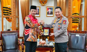 Kapolri Jenderal Polisi Drs. Listyo Sigit Prabowo menerima audiensi dari Dewan Pimpinan Nasional Forum Keberagaman Nusantara (DPN FKN), Rabu (12/2/2025).