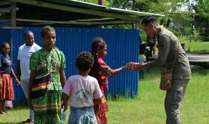 Senyum kebahagiaan terpancar di wajah anak-anak Kabupaten Yalimo saat Satuan Tugas Bantuan Operasi (Satgas Ban Ops) Damai Cartenz 2025 hadir membawa kehangatan dan kedamaian pada Minggu, 9 Februari 2025.