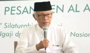 Ketua Umum MUI, KH Anwar Iskandar