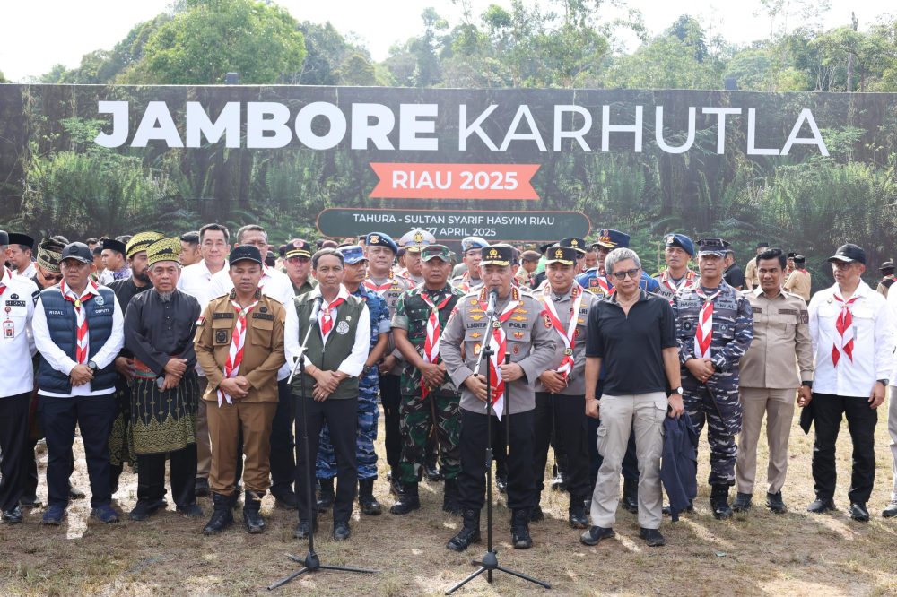 Menhut RI Raja Juli Antoni turut menghadiri Jambore Karhutla 2025 di Kabupaten Siak, Riau. Menhut mengapresiasi Jambore Karhutla 2025 ini sebagai momentum awal untuk mengantisipasi kebakaran hutan dan lahan (karhutla).