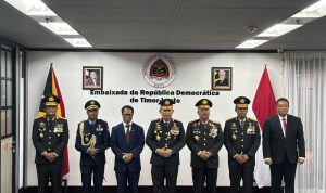 Kapolri Jenderal Polisi menerima Tanda Kehormatan Order of Timor Leste, penghargaan tertinggi yang diberikan Pemerintah Republik Demokratik Timor Leste.