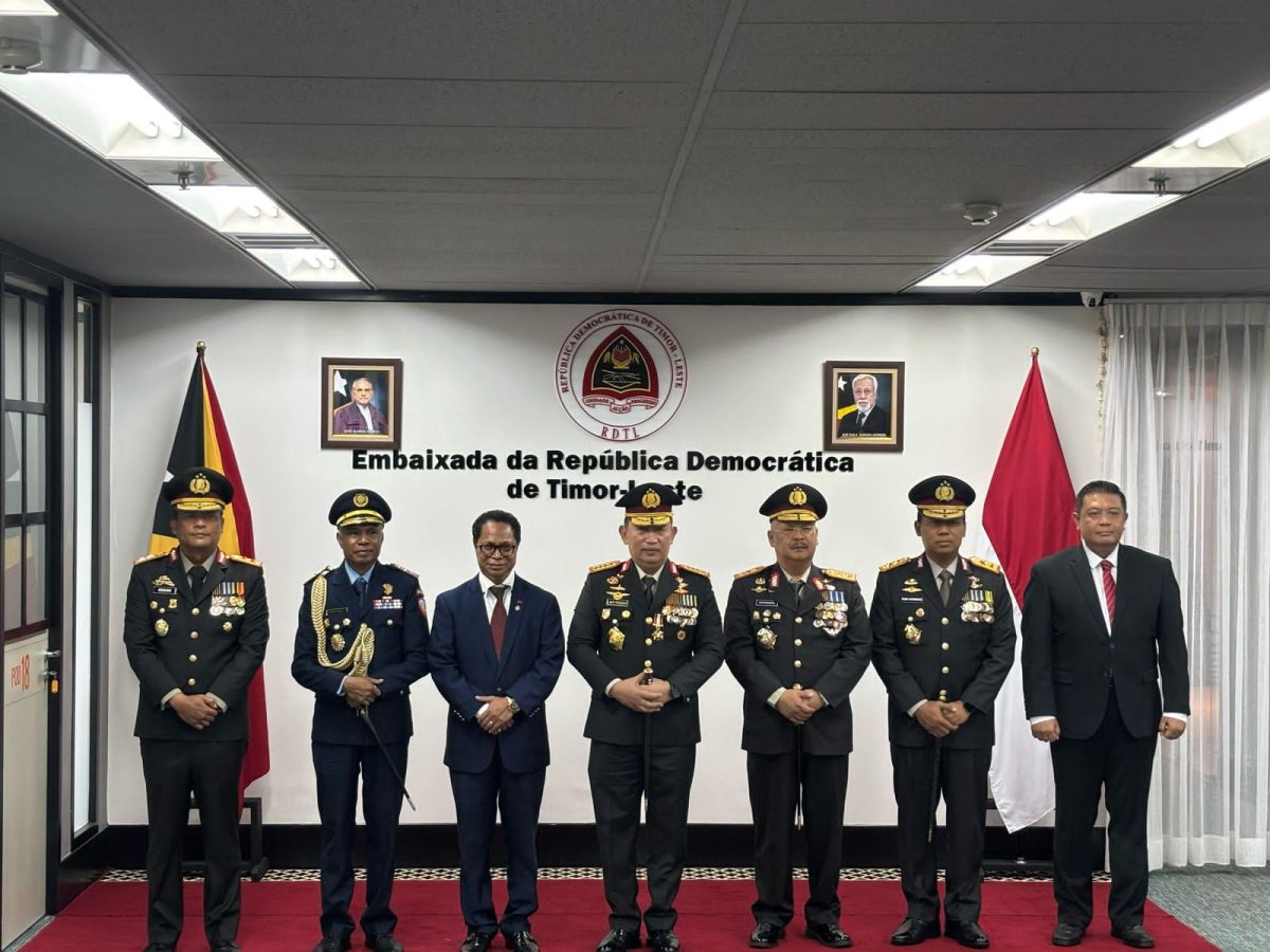 Kapolri Jenderal Polisi menerima Tanda Kehormatan Order of Timor Leste, penghargaan tertinggi yang diberikan Pemerintah Republik Demokratik Timor Leste.