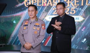 Lonjakan, Pelaksanaan Operasi Ketupat 2025 pada Minggu, 30 Maret 2025, mencatat peningkatan volume kendaraan di sejumlah gerbang tol utama seiring dengan arus mudik Lebaran.